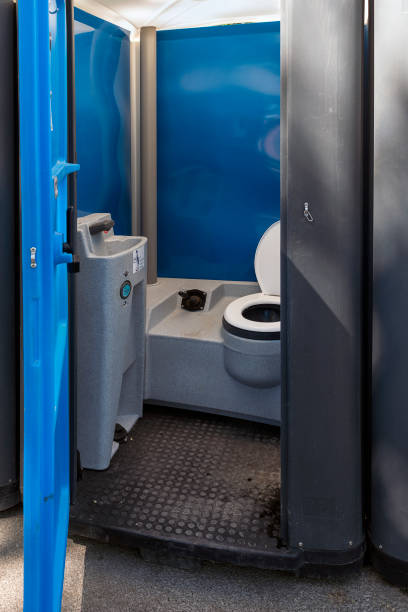Best Temporary restroom rental  in North Puyallup, WA