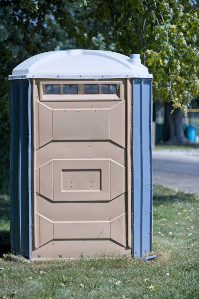 Best Portable restroom trailer rental  in North Puyallup, WA
